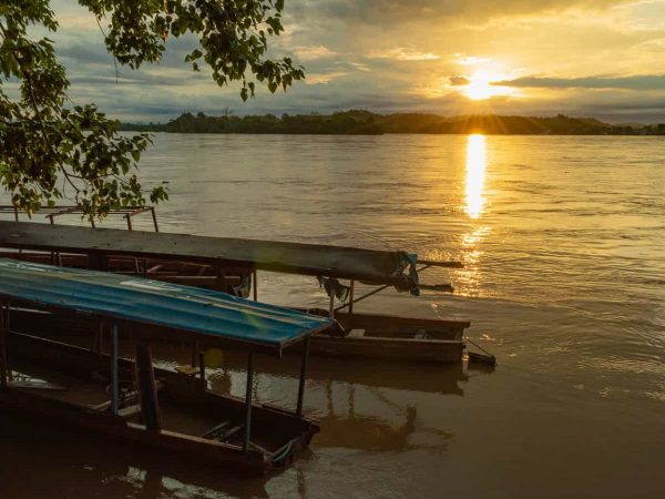 sunrise long tail boats laos don khong