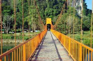 vang vieng bridge suspension bridge communication 1