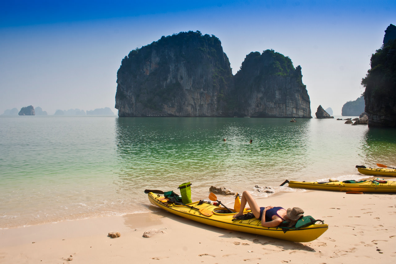 vietnam kayaking trips halong beach kayaker T3