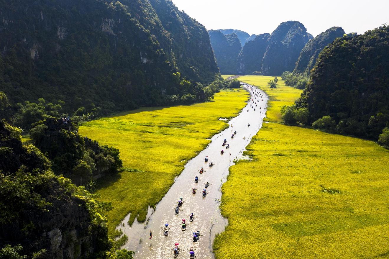 Northern Vietnam Attractions: Ninh Binh – majestic riverscapes and ancient heritage