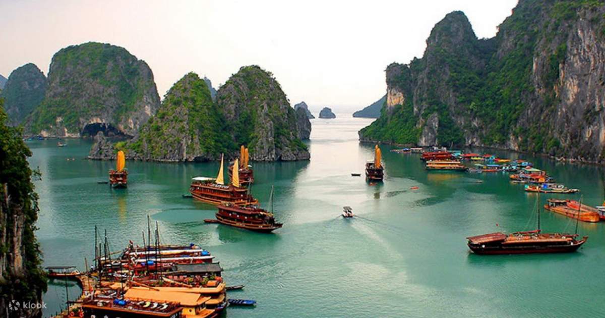 Begin your journey with a breathtaking tour Ha Long Bay