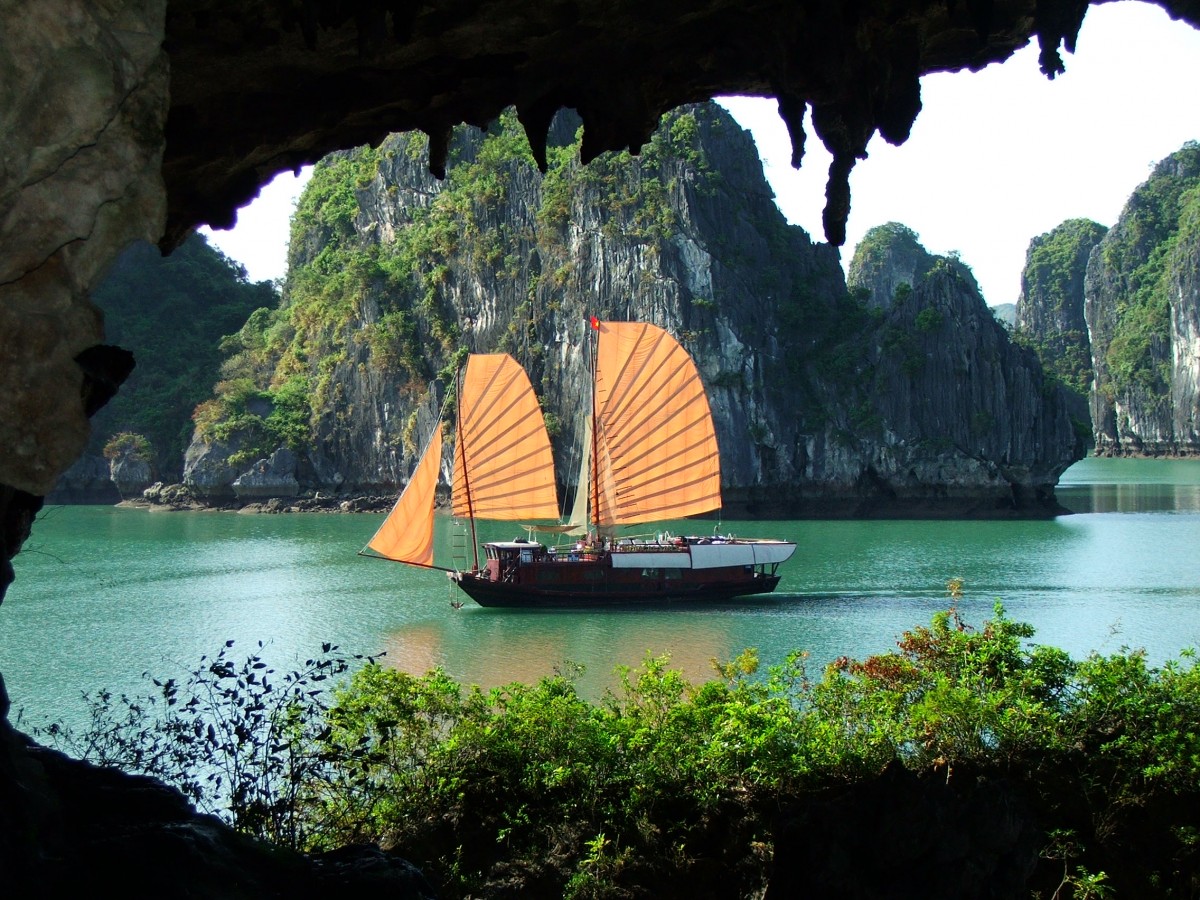 Tour Ha Long Bay 5