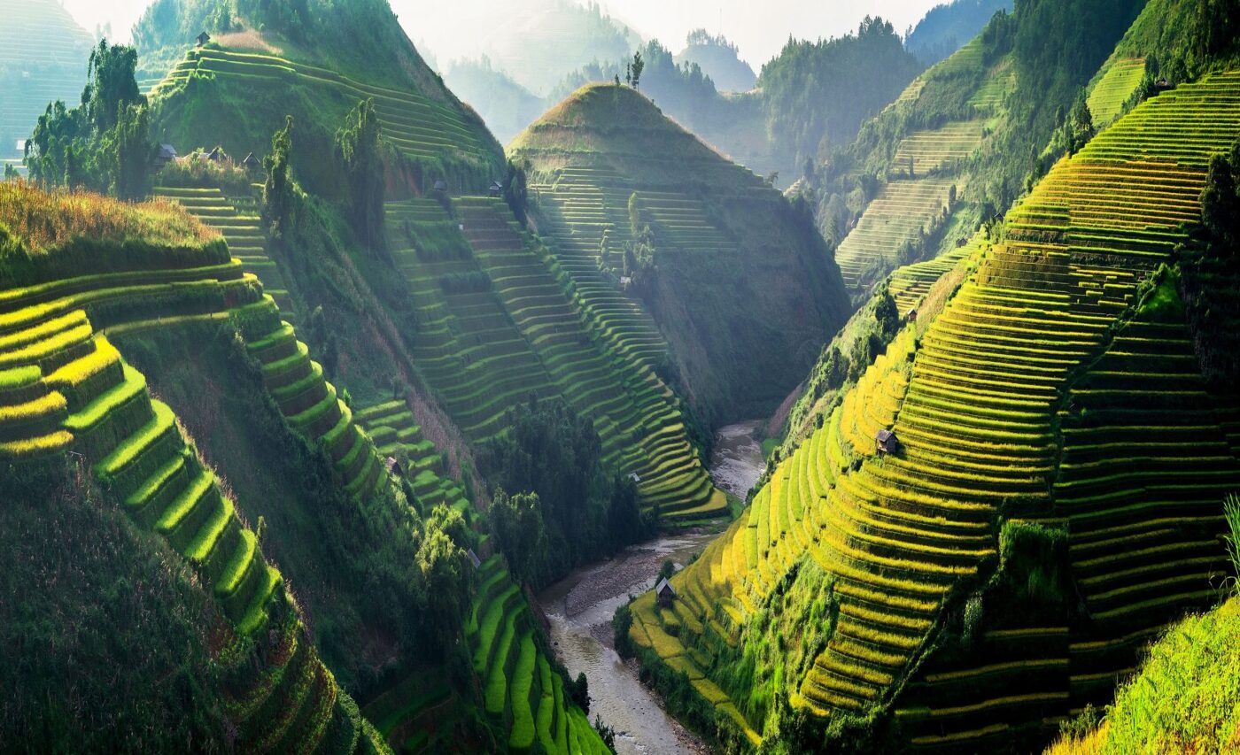 Explore Vietnam Travel with Smart Tips and Essential Info for a More Exciting Journey! 3 From mountains to islands, discover top spots on your unforgettable Vietnam travel journey