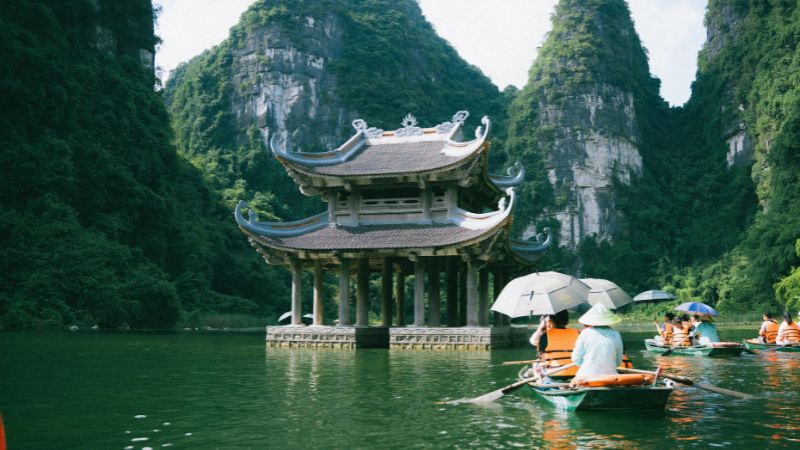 Rich traditions, real stories – best Vietnam tours start here