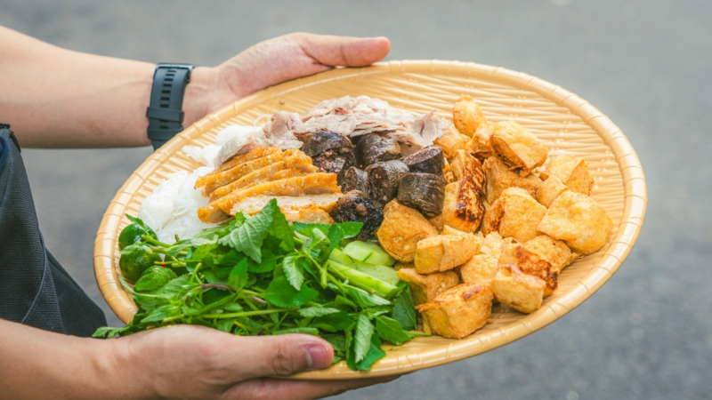 Top 6 Must-Try Hanoi Food Tour Experiences for an Unforgettable Culinary Journey 6 Bun dau mam tom: A bold Hanoi favorite — crispy, funky, and full of flavor