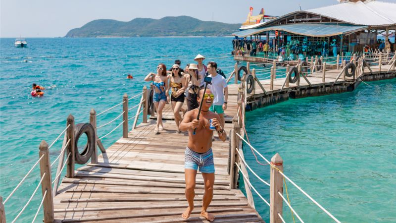 Nha Trang Tour Guide: A Complete Journey to Vietnam’s Coastal Paradise 6 From luxe to laid-back — stay options for every traveler in this Nha Trang tour