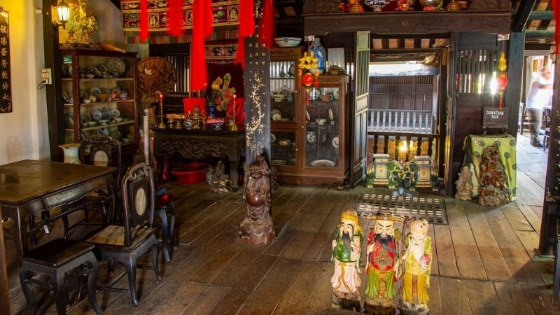 Hoi An attractions - A must-visit travel destination 6 Simple and historic Duc An Old House in Hoi An Ancient Town