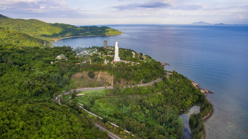 Da Nang Sightseeing: An In-Depth Guide with AFS Travel 4 Lady Buddha statue on Son Tra Peninsula – iconic Da Nang Sightseeing landmark